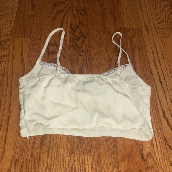 Princess Polly Woman’s Yellow Crop Top Size US 4 - Picture 2 of 4